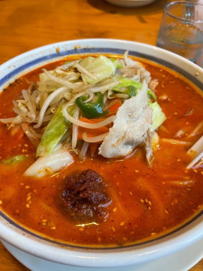 栃木 ラーメンねぎっこ 下川俣店の辛子味噌野菜ラーメン 激辛をタカコサンさんが1 30kmと辛ジャッジ 辛メーター